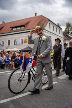 Povorka ob dnevih narodnih noš in oblačilne dedščine (20)